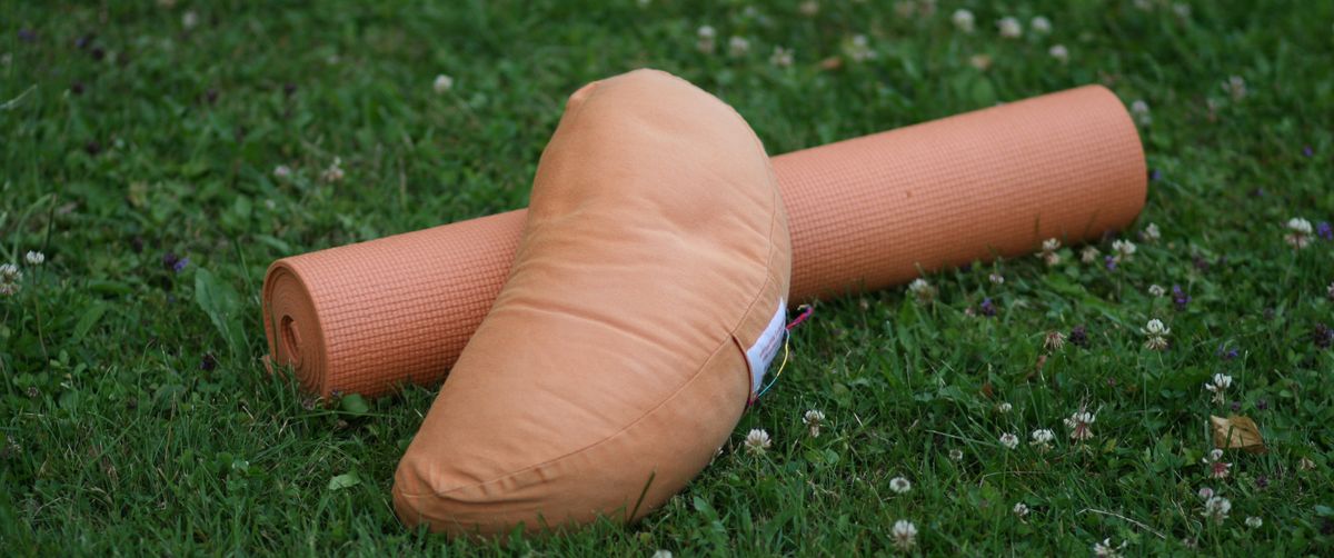 Matte und Meditationskissen